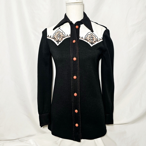 🛑 Vintage 70's Womens Western Black Wool Knit Button-up Embroidered Shirt XS - Picture 1 of 10